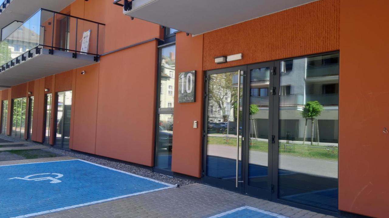 Apartament Wyspa Solna كولوبرزيغ المظهر الخارجي الصورة